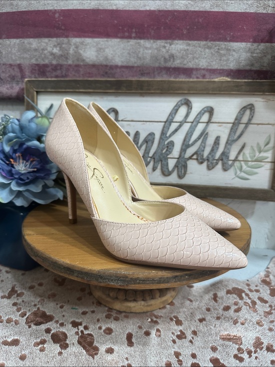 Jessica Simpson Shoes - NWOT Jessica Simpson Blush Pink Scaled Pointed-Toe Pumps